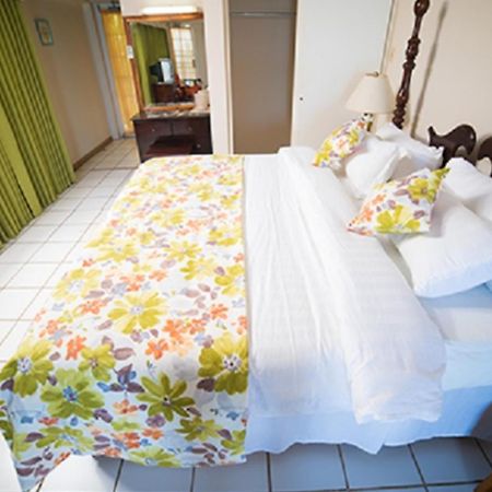 Treasure Beach Hotel מראה חיצוני תמונה