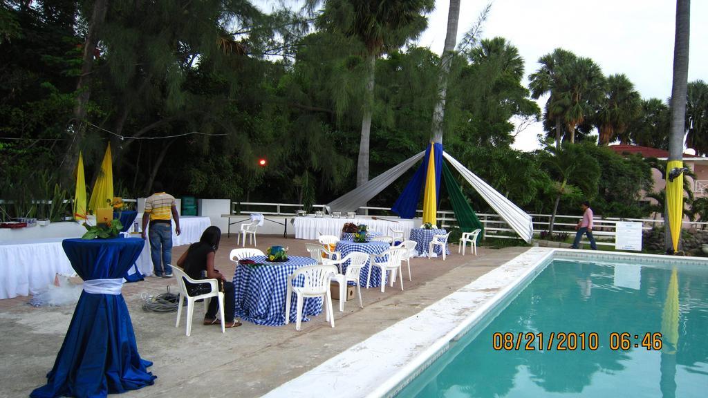 Treasure Beach Hotel מראה חיצוני תמונה